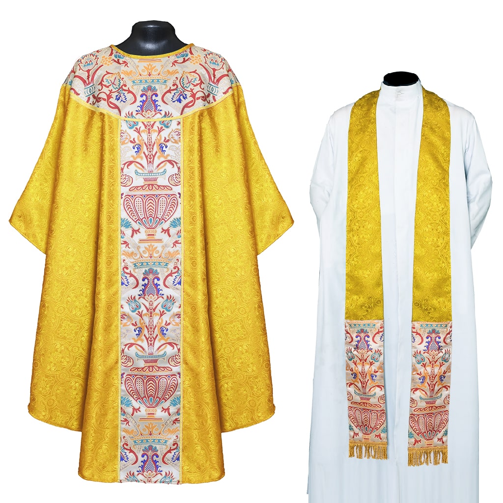 Gothic Chasubles Yellow Gothic Chasuble with Coronation Tapestry